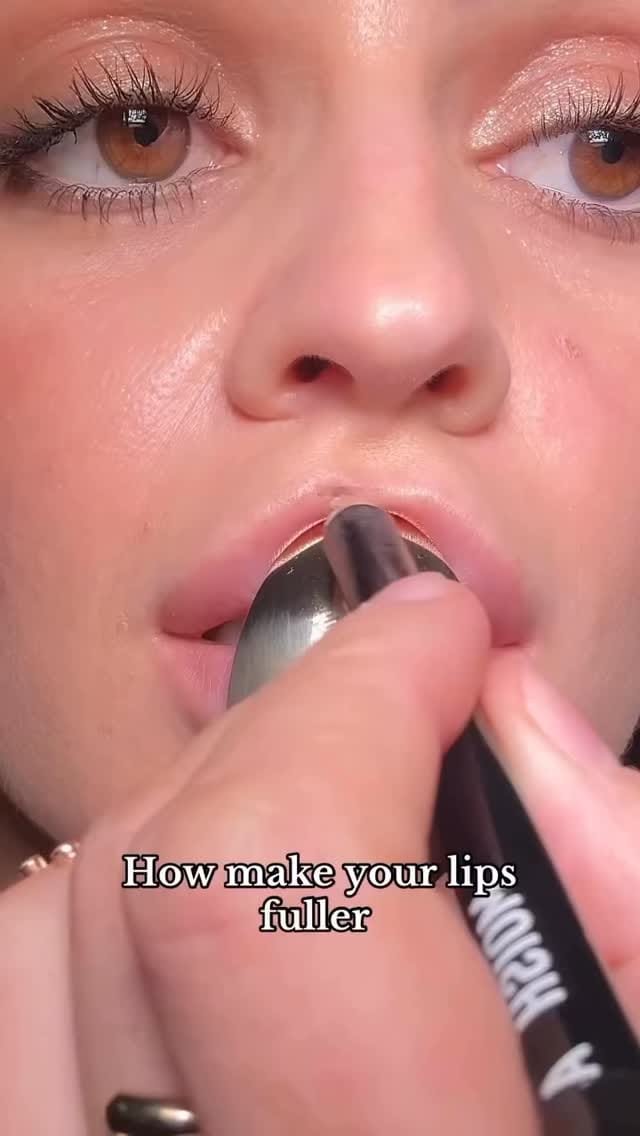 Post 4 by Makeuptutorials on Instagram (video)