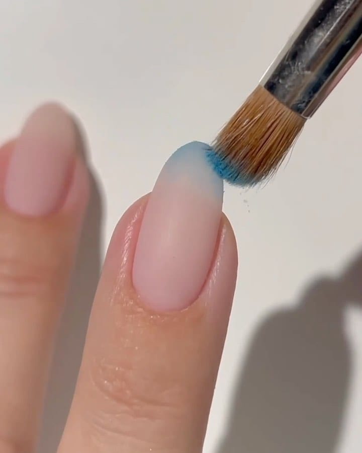Post 9 by Makeuptutorials on Instagram (carousel)