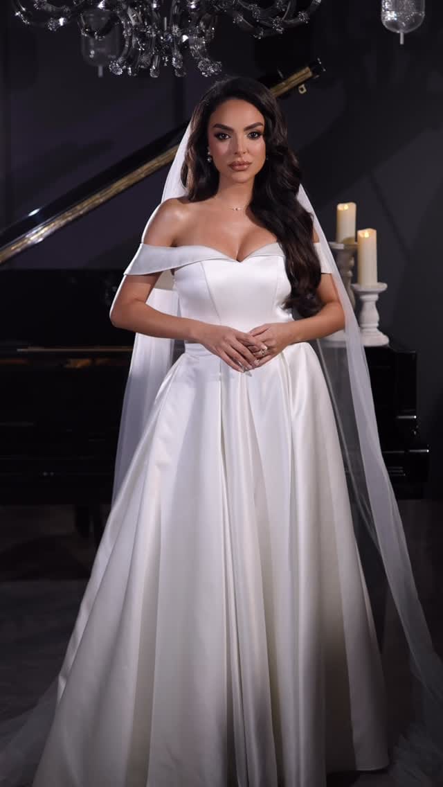 Post 2 by Dubai MakeupArtist & Dubai Hairstylist on Instagram (video)