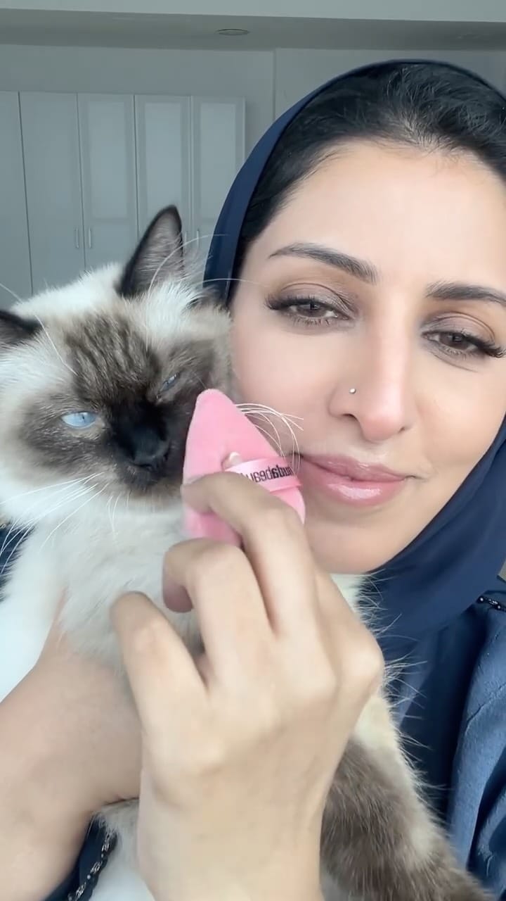 Post 5 by Dubai MakeupArtist & Dubai Hairstylist on Instagram (video)
