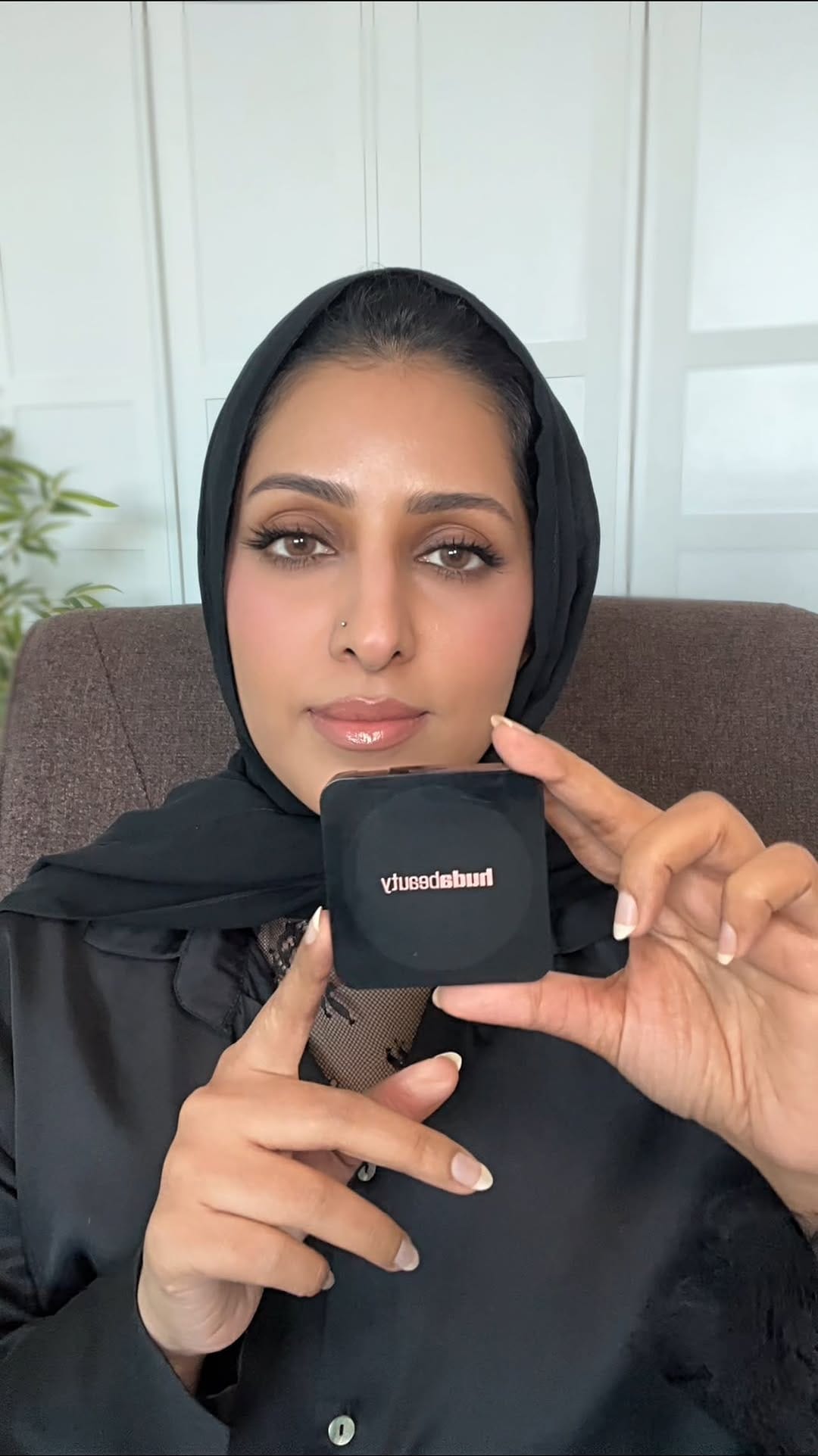 Post 7 by Dubai MakeupArtist & Dubai Hairstylist on Instagram (video)