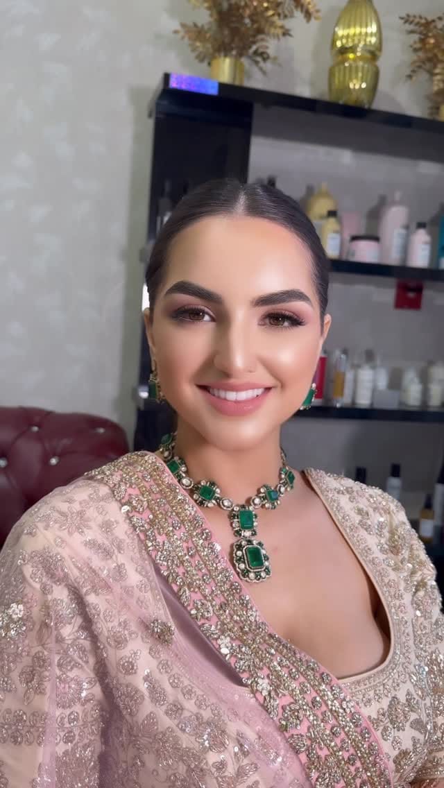Post 4 by Dubai Makeup Artist 🇦🇪 | Zara on Instagram (video)
