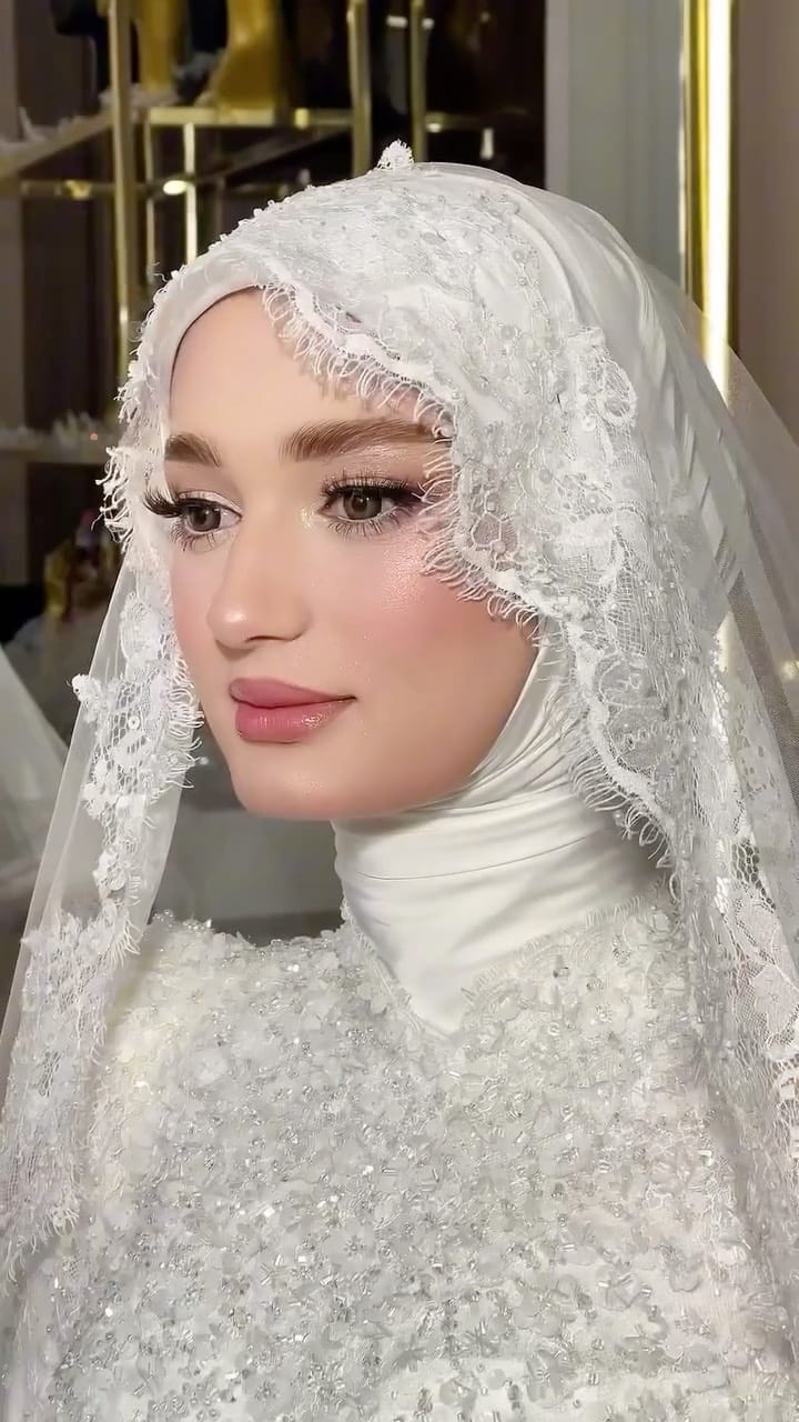 Post 5 by Sheila & Shahnoz on Instagram (video)