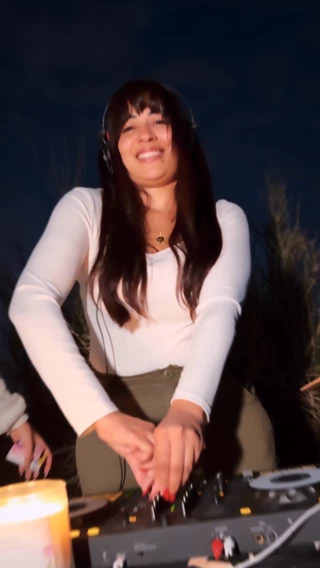 Post 3 by Jimmy Smile on Instagram (video)