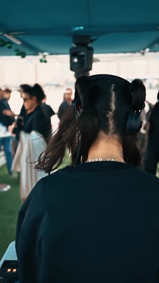 Post 1 by Jimmy Smile on Instagram (video)