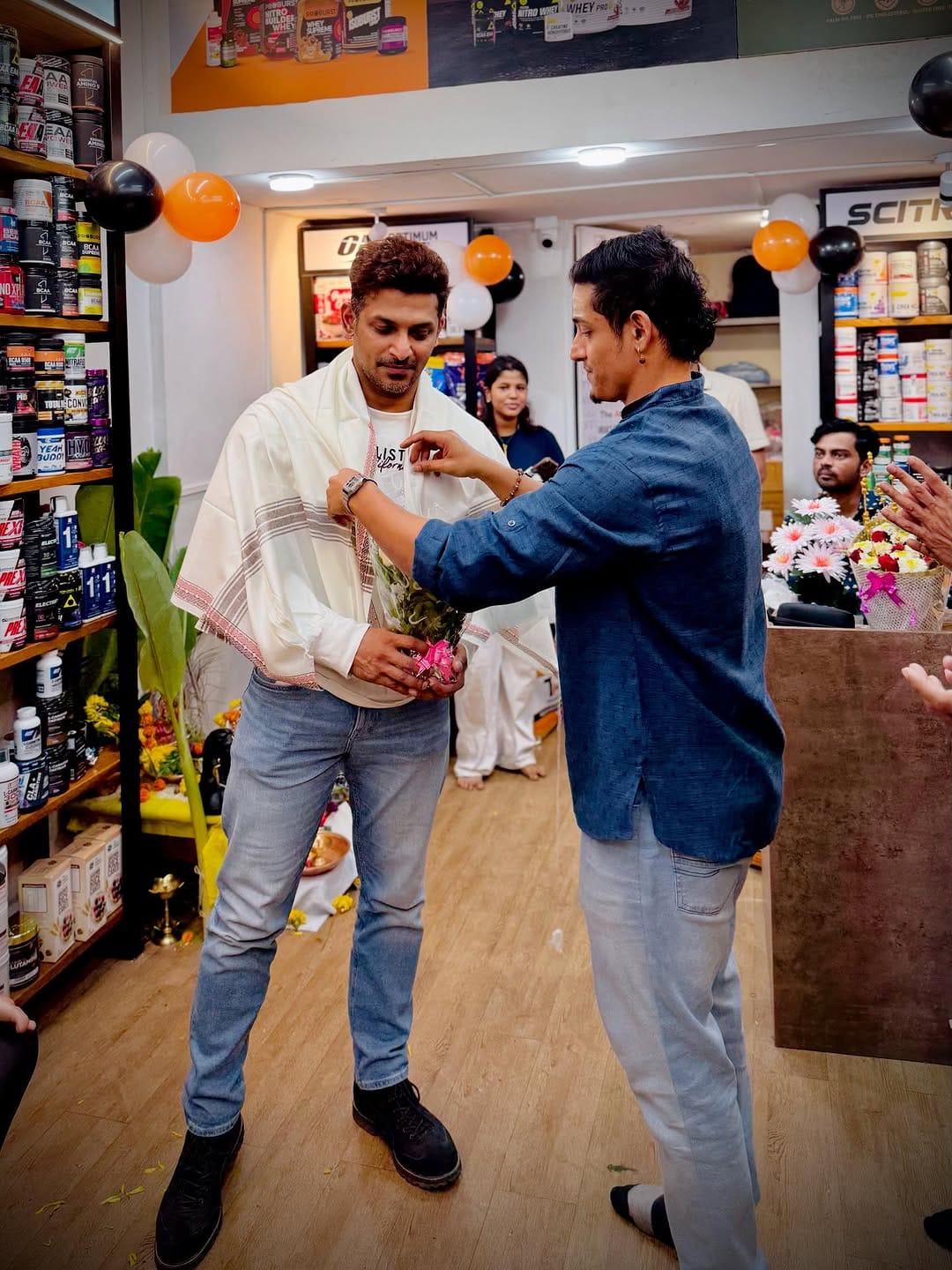 Post 8 by Rahul Jaising Patkar on Instagram (carousel)