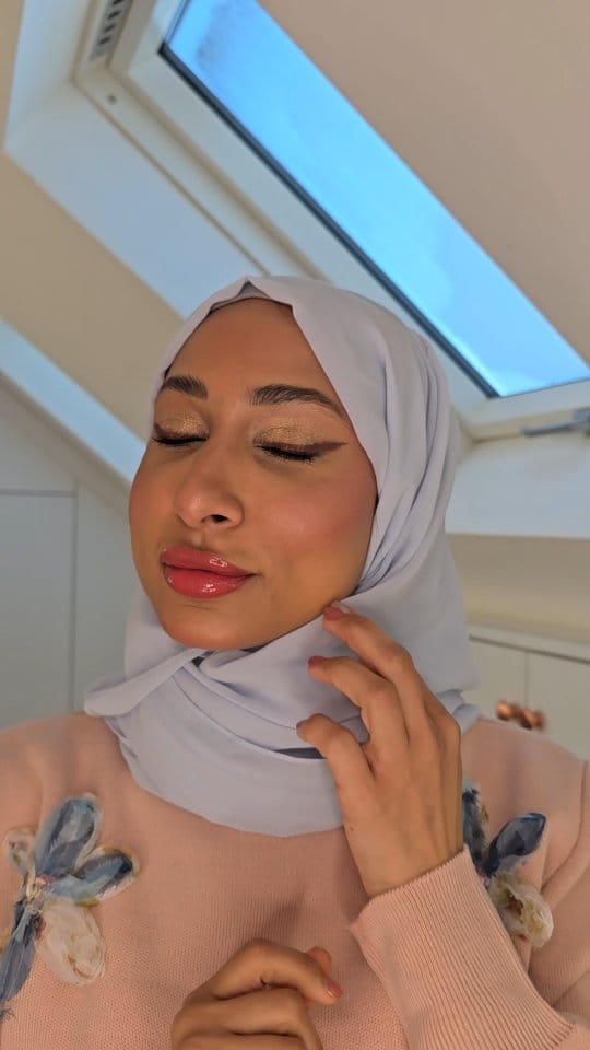Post 4 by Safa Noman on Instagram (video)