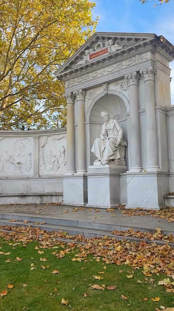 Post 6 by Natalia on Instagram (video)