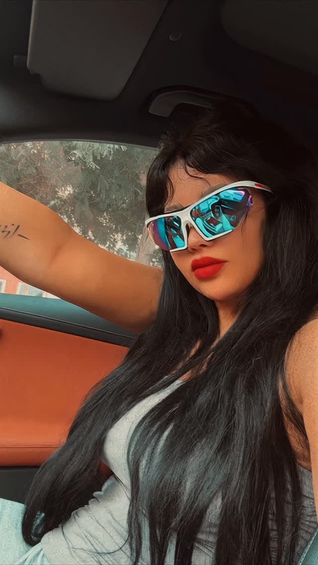Post 1 by Lubna Alhomsi on Instagram (video)