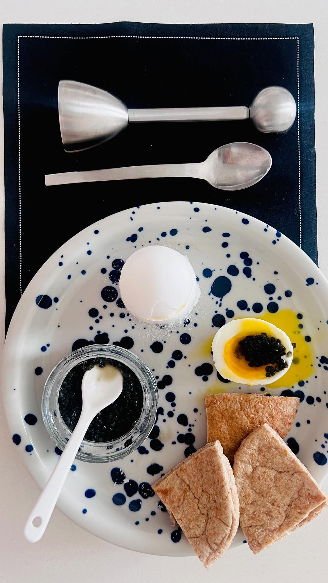 Post 7 by Azar Tavakoli on Instagram (video)