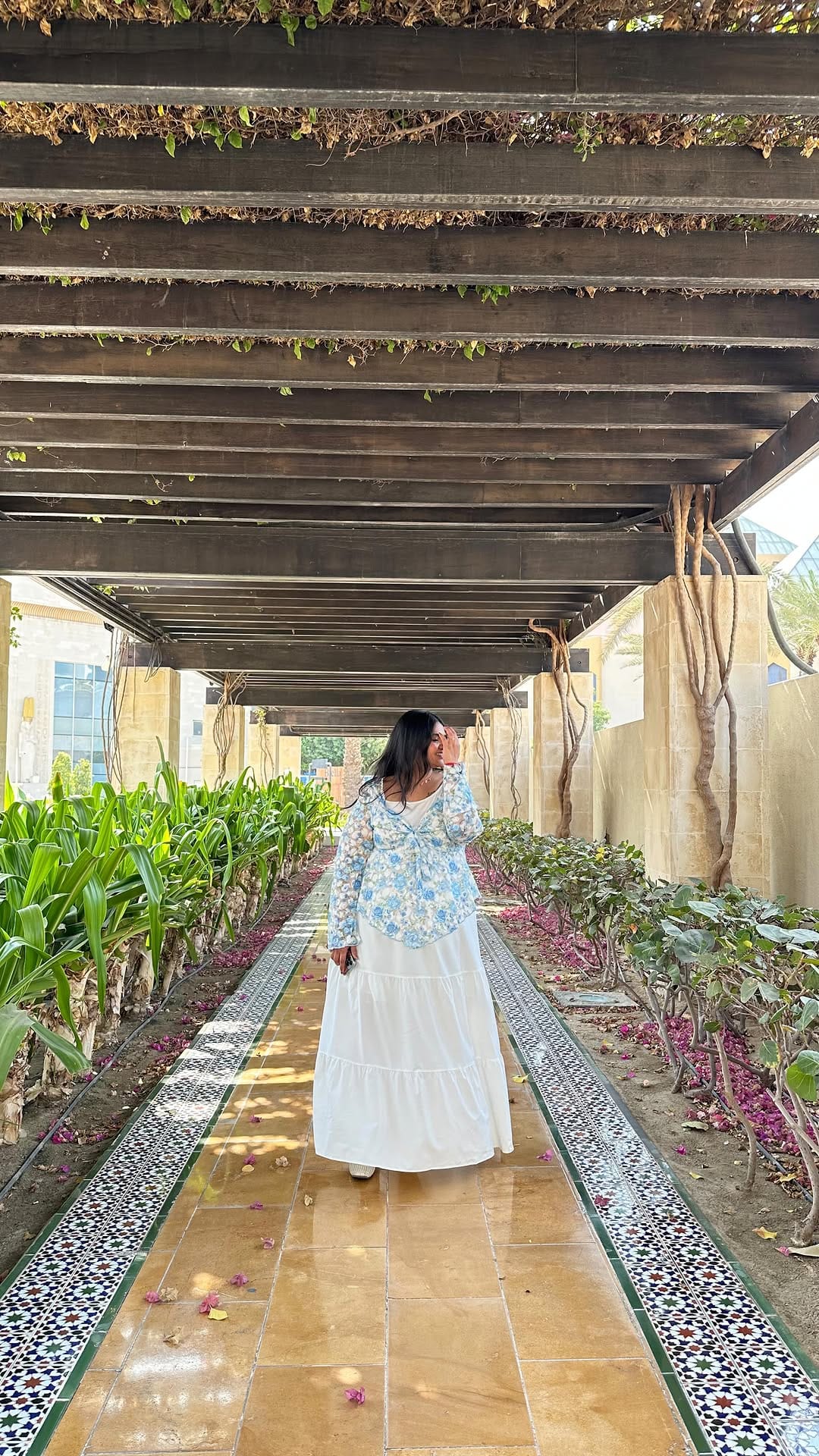 Post 4 by Hemangi 🌸 on Instagram (video)
