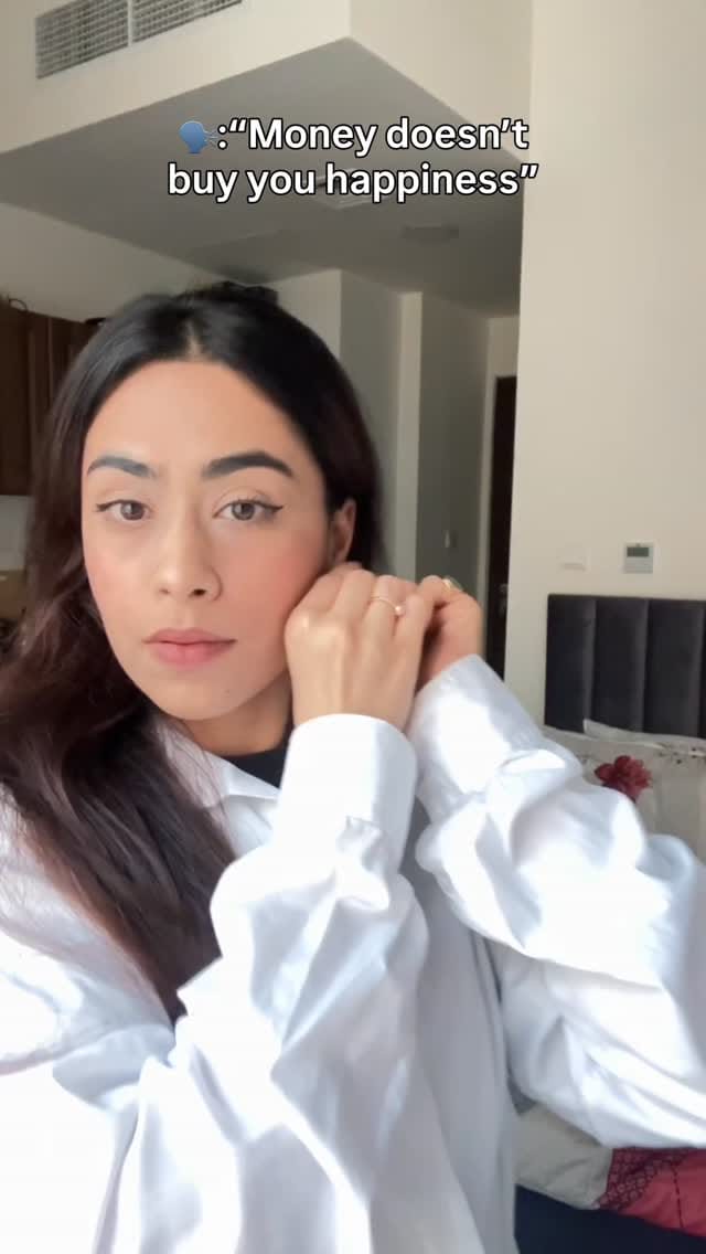 Post 5 by Pooja Dulera | Dubai Blogger on Instagram (video)