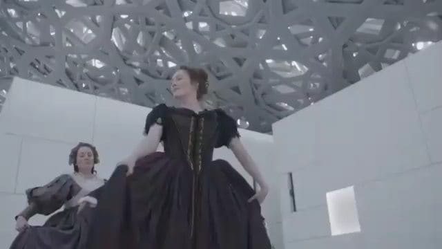 Post 10 by Eirini Hannah on Instagram (video)