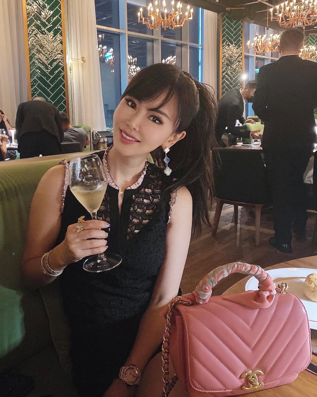 Post 9 by ♕ 𝓡𝓲𝓮 ♕ on Instagram (carousel)