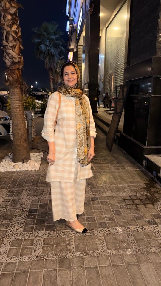 Post 5 by Naina Shakeb on Instagram (video)