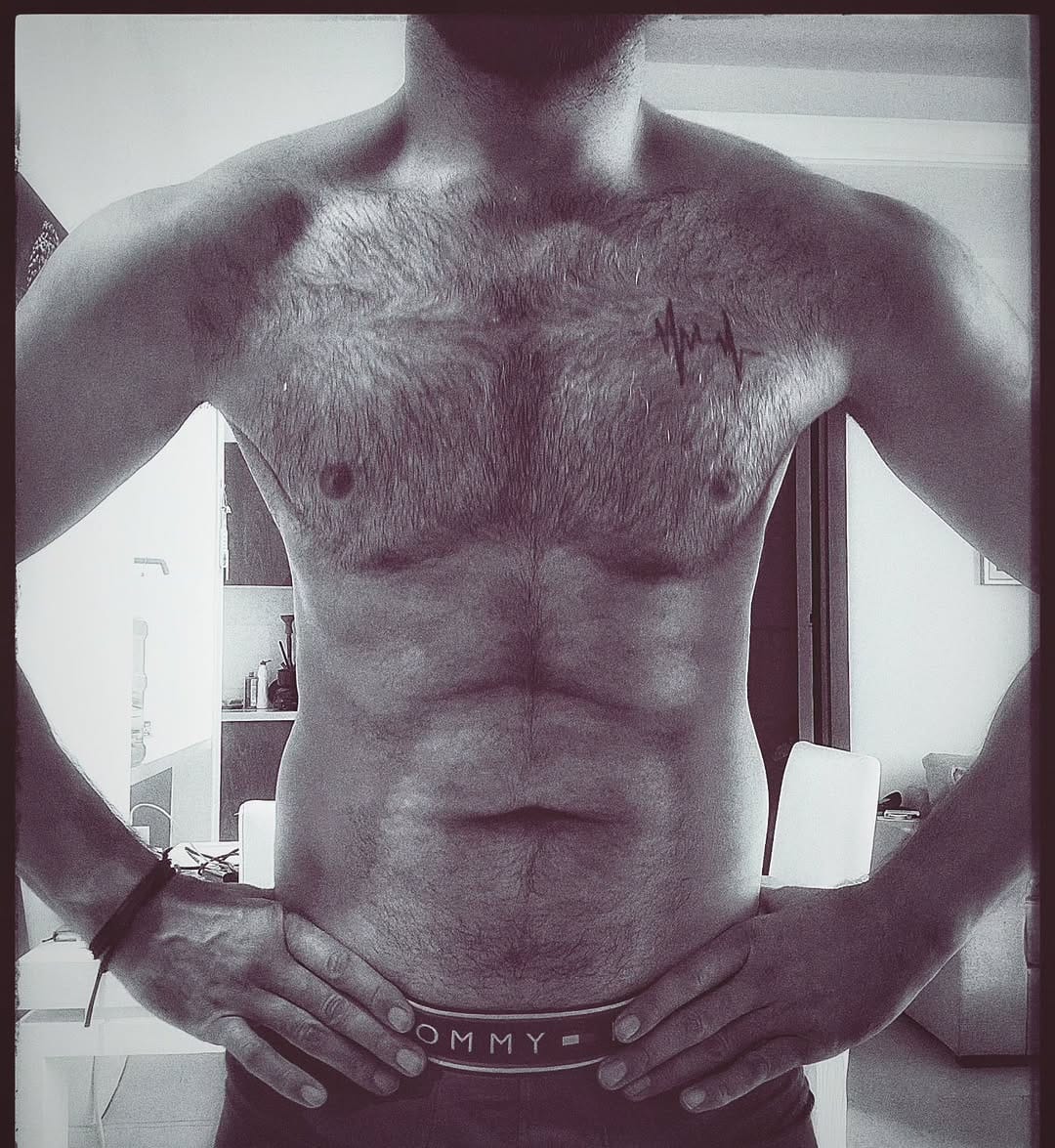 Post 6 by T on Instagram (image)
