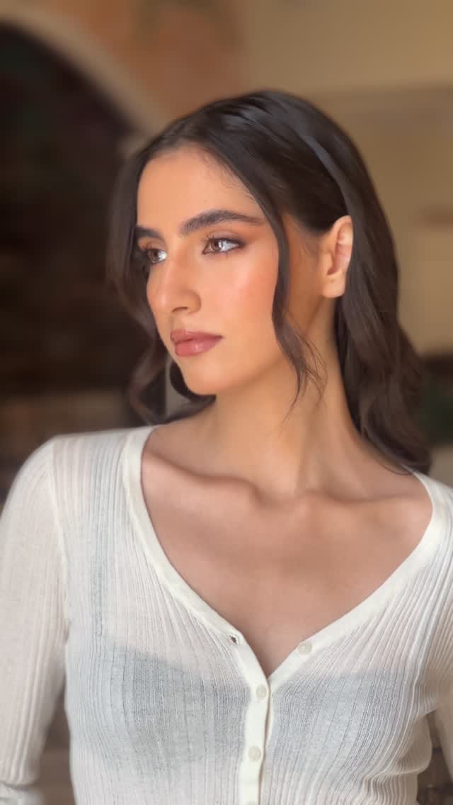 Post 7 by Dubai makeup Artist- Manishka Eriyagama on Instagram (video)