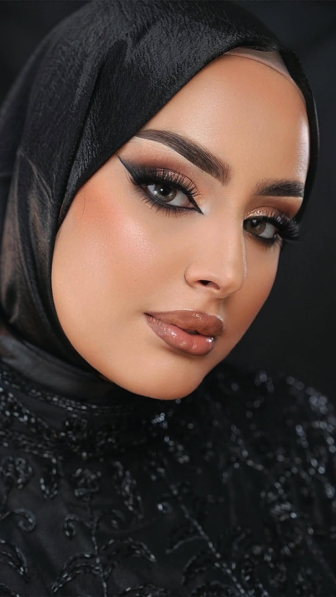 Post 5 by Makeup Atelier Training Center on Instagram (video)