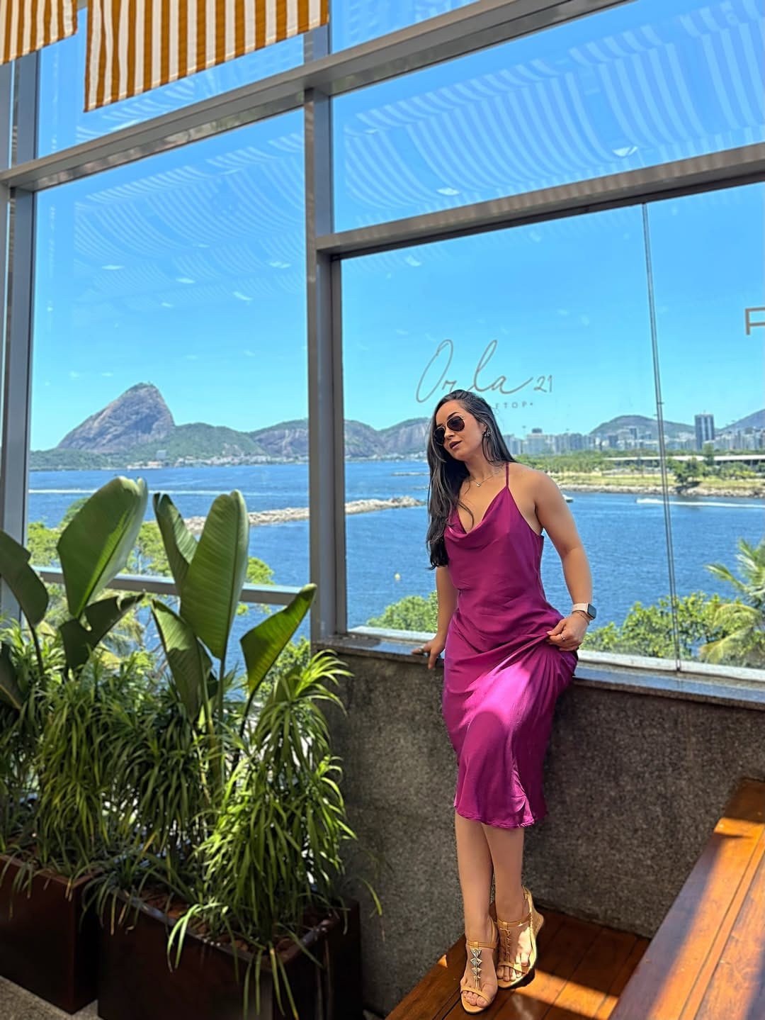 Post 9 by Maquiadora - Pryscila Morais on Instagram (carousel)