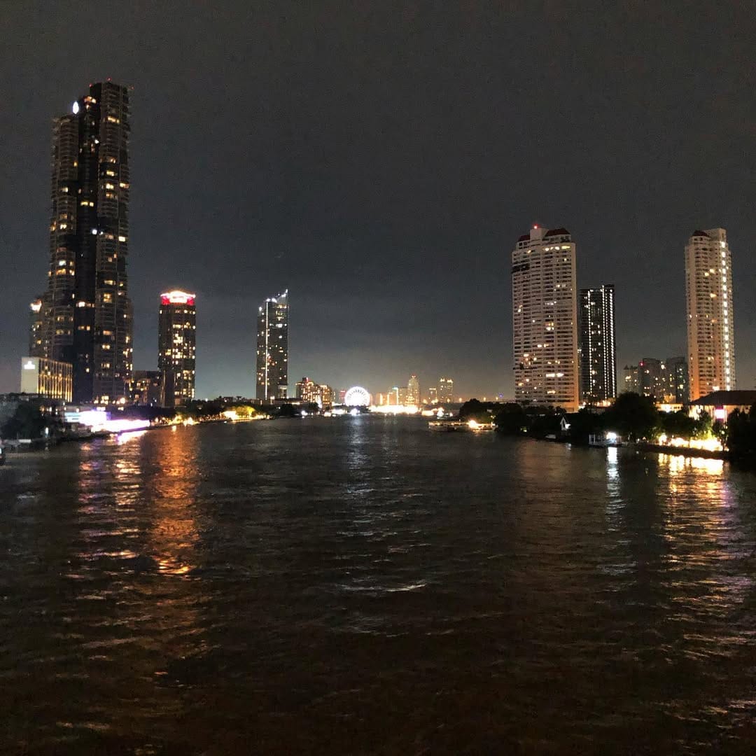 Post 4 by David Ro on Instagram (image)