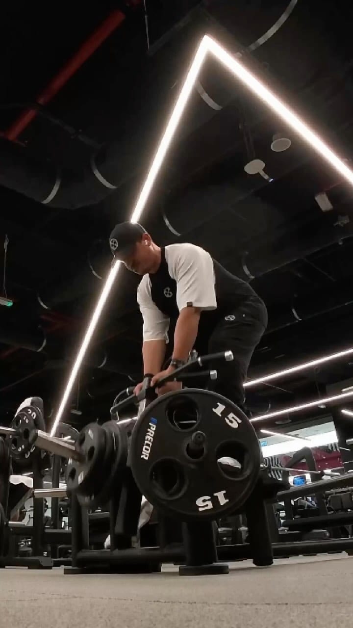 Post 1 by Omar Kafafi on Instagram (video)