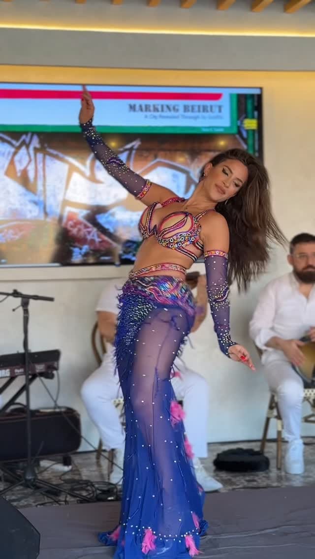 Post 1 by Denise Simón on Instagram (video)