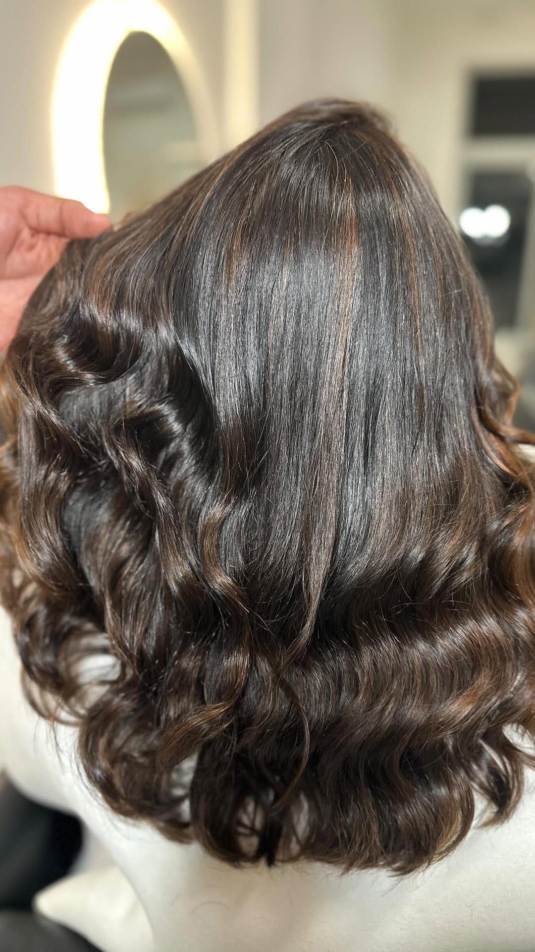 Post 3 by Khalili for Woman on Instagram (video)