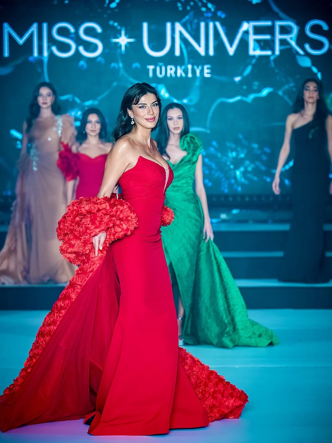 Post 3 by Duygu Çakmak on Instagram (carousel)