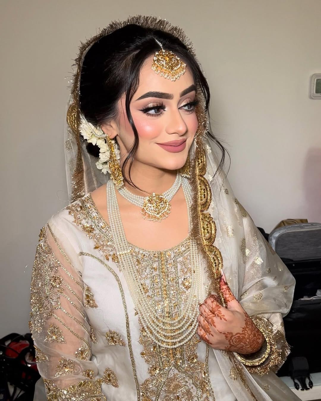 Post 10 by Mahwish Shahid on Instagram (carousel)
