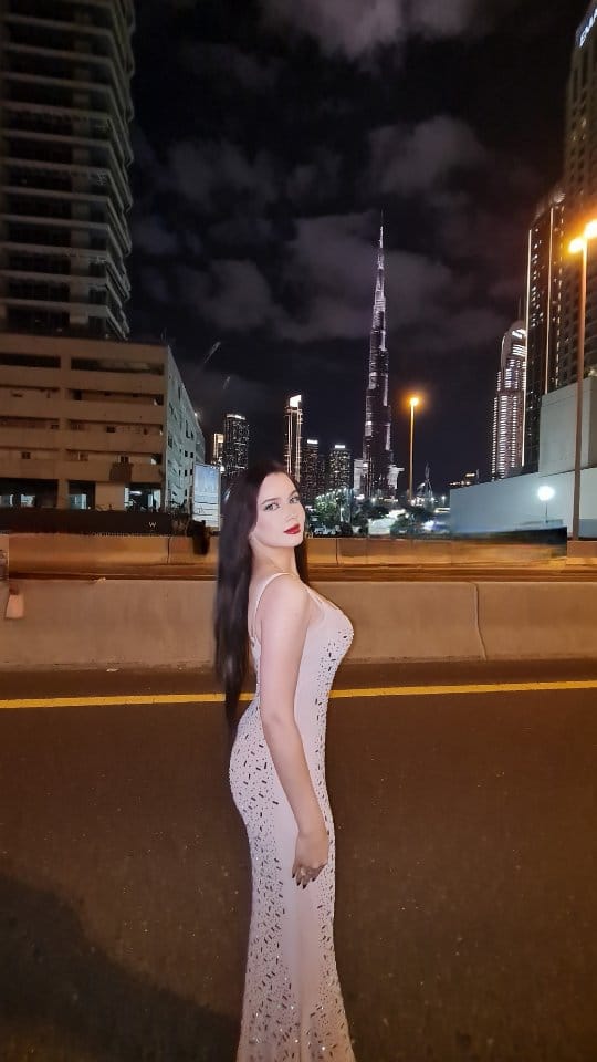Post 6 by قمر  محمد on Instagram (video)