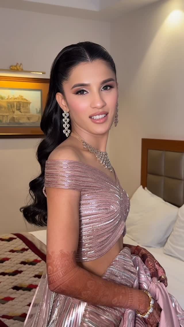 Post 3 by Simran Sehgal Chhabra on Instagram (video)