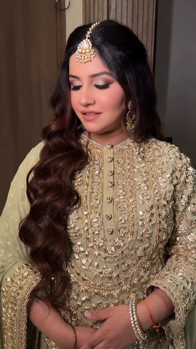 Post 4 by Simran Sehgal Chhabra on Instagram (video)