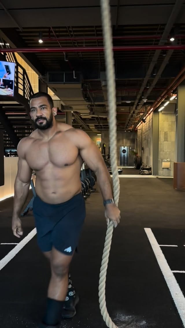 Post 1 by Mohamed Elomda محمد على on Instagram (video)