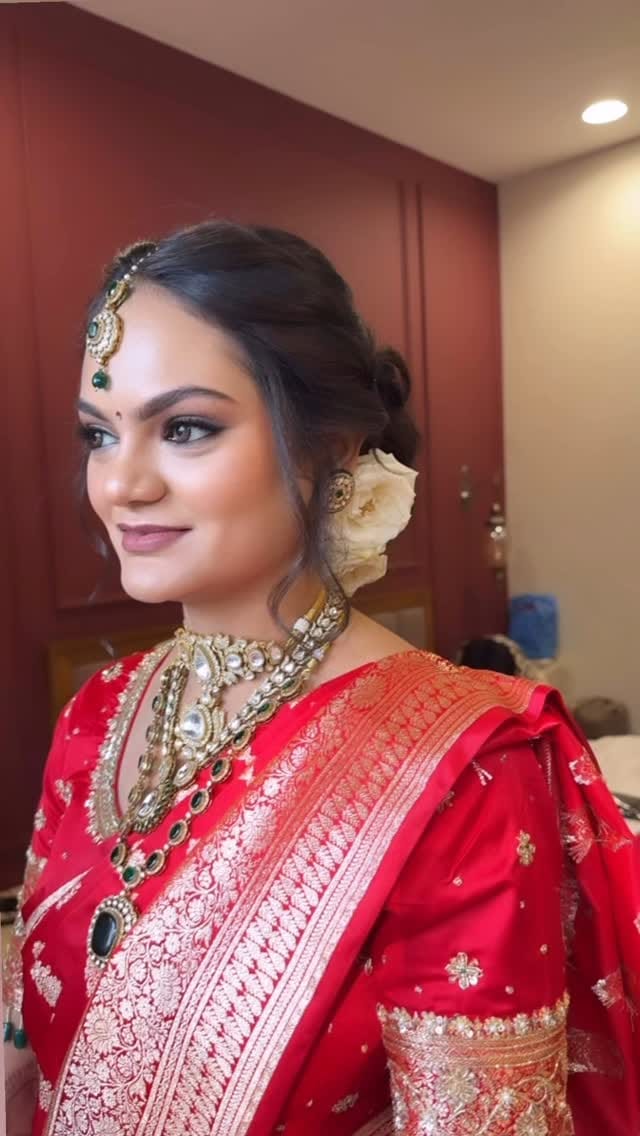 Post 2 by Shradha V - Makeup Artist on Instagram (video)