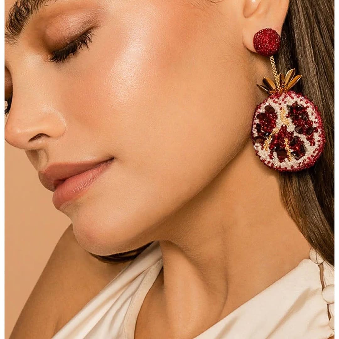Post 9 by Shradha V - Makeup Artist on Instagram (carousel)
