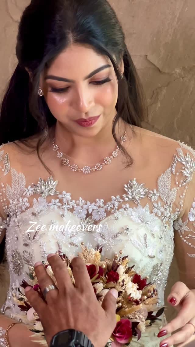 Post 6 by Zee makeovers by Neseen sudheer on Instagram (video)
