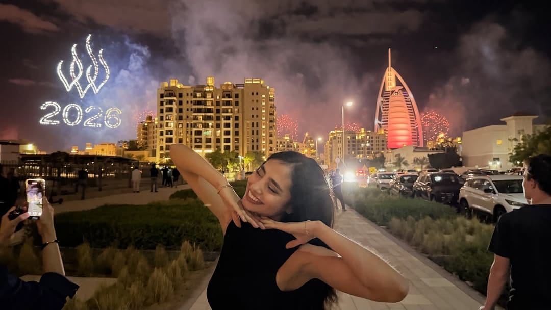Post 6 by Dubai model~ Sarah Tafurt on Instagram (carousel)