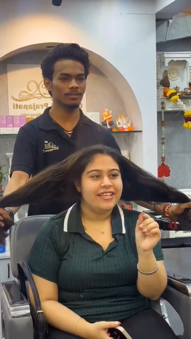 Post 2 by Gaayatri Prajapati Bridal Studio And Academy on Instagram (video)