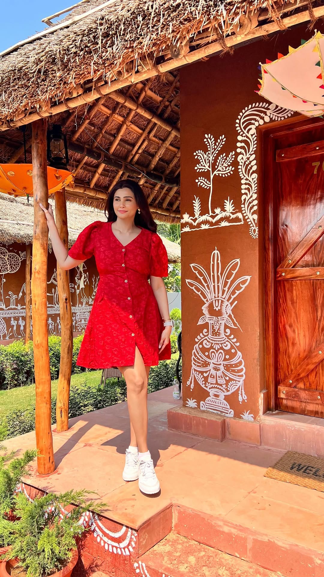 Post 10 by Gaayatri Prajapati Bridal Studio And Academy on Instagram (video)