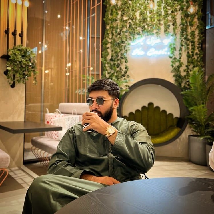 Post 8 by Waly Khan on Instagram (image)