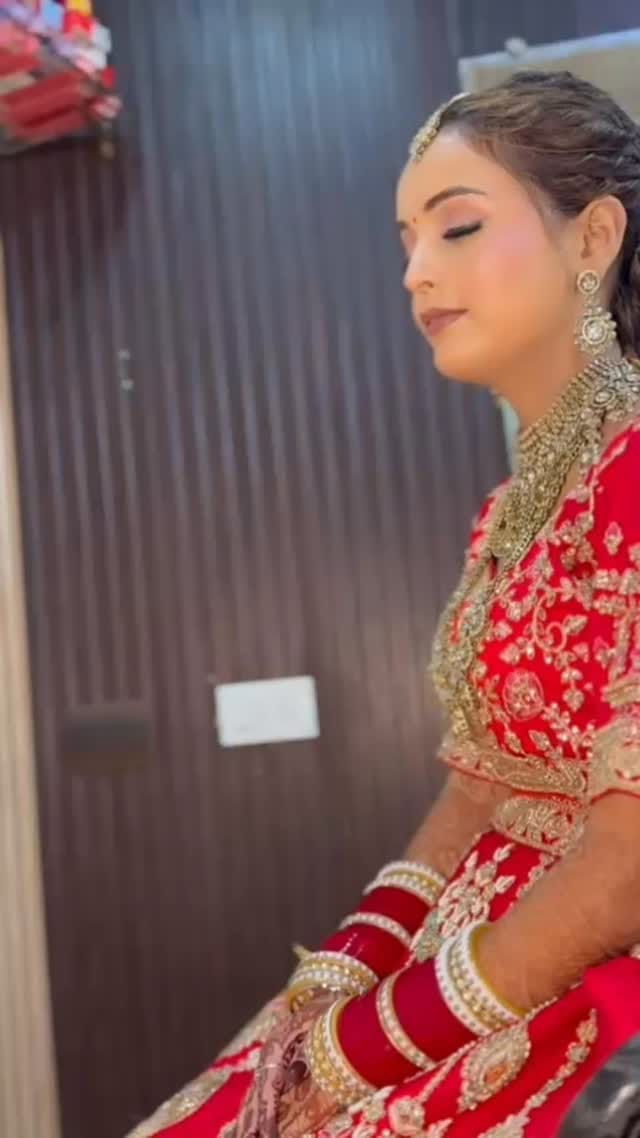 Post 6 by lalitmakeover on Instagram (video)