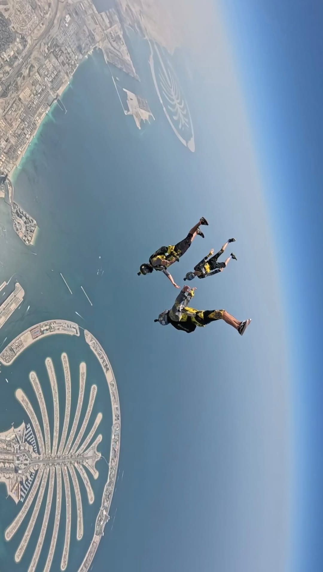 Post 8 by Davide Santoro on Instagram (video)