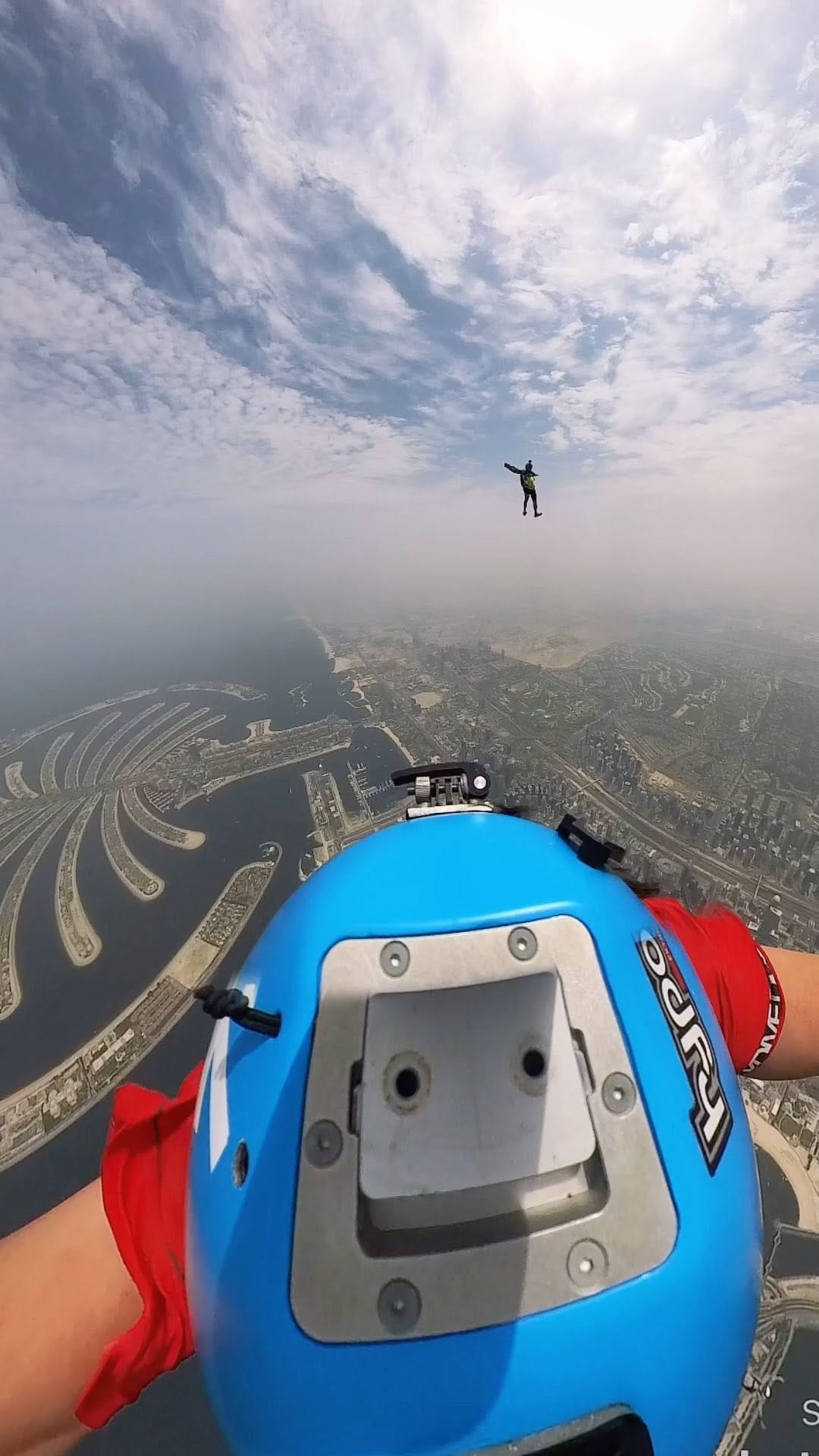 Post 10 by Davide Santoro on Instagram (video)