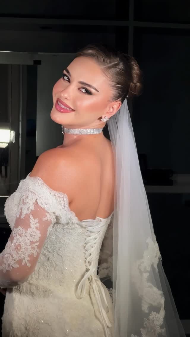 Post 1 by 𝐇𝐮𝐝𝐚 𝐀𝐥𝗼𝗺𝐚𝐫 | هدى العُمر on Instagram (video)