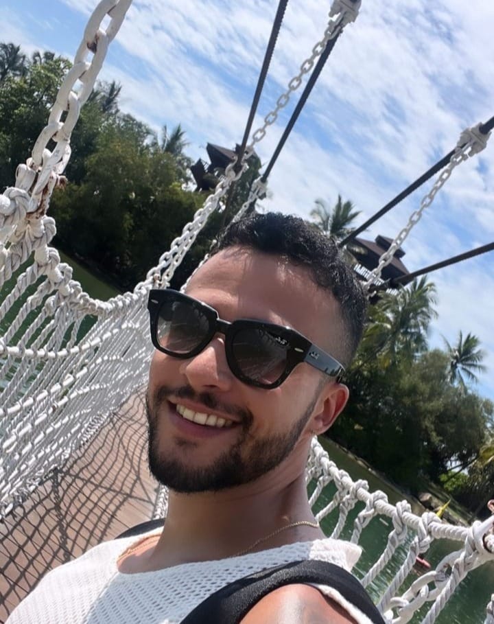 Post 5 by Jed on Instagram (carousel)