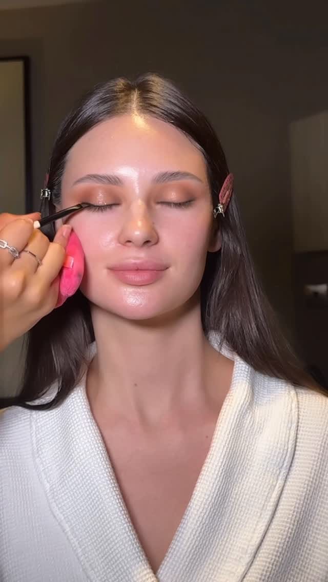 Post 1 by زينب آل رضوان on Instagram (video)