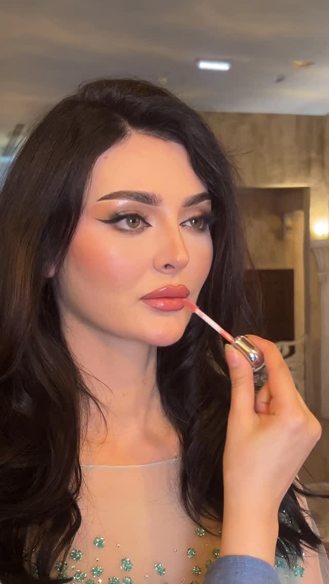Post 6 by Mryamii MAKEUP💄(مريم الشامسي) on Instagram (video)