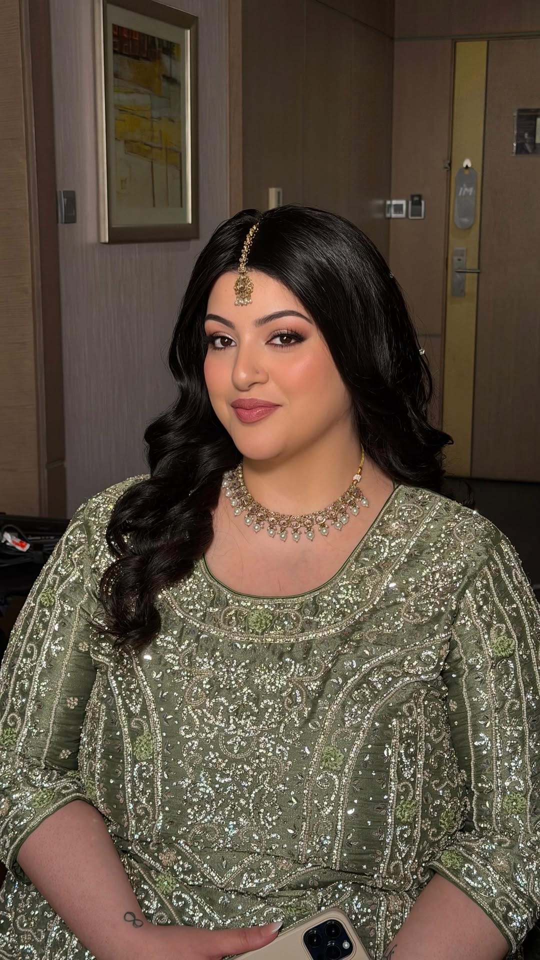Post 2 by Haneena | Dubai Makeup Artist | Licensed on Instagram (video)
