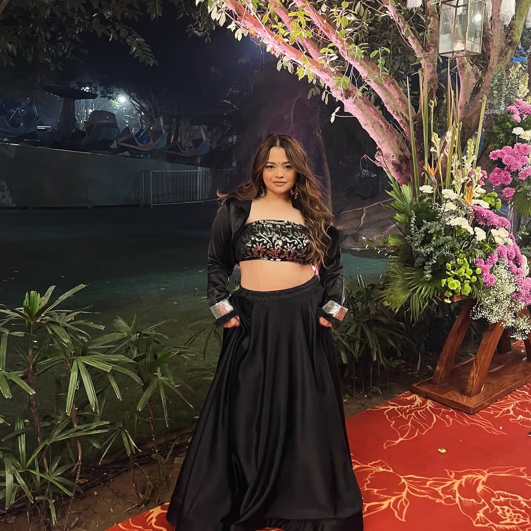 Post 5 by Adaa Saini | Makeup and hair artist on Instagram (carousel)