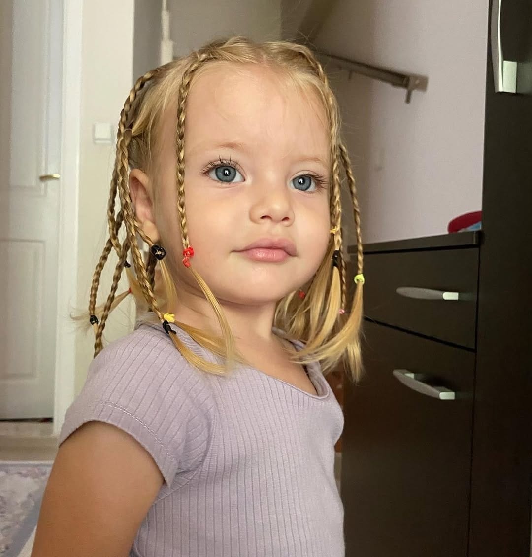 Post 9 by Top Mini Star Models on Instagram (carousel)
